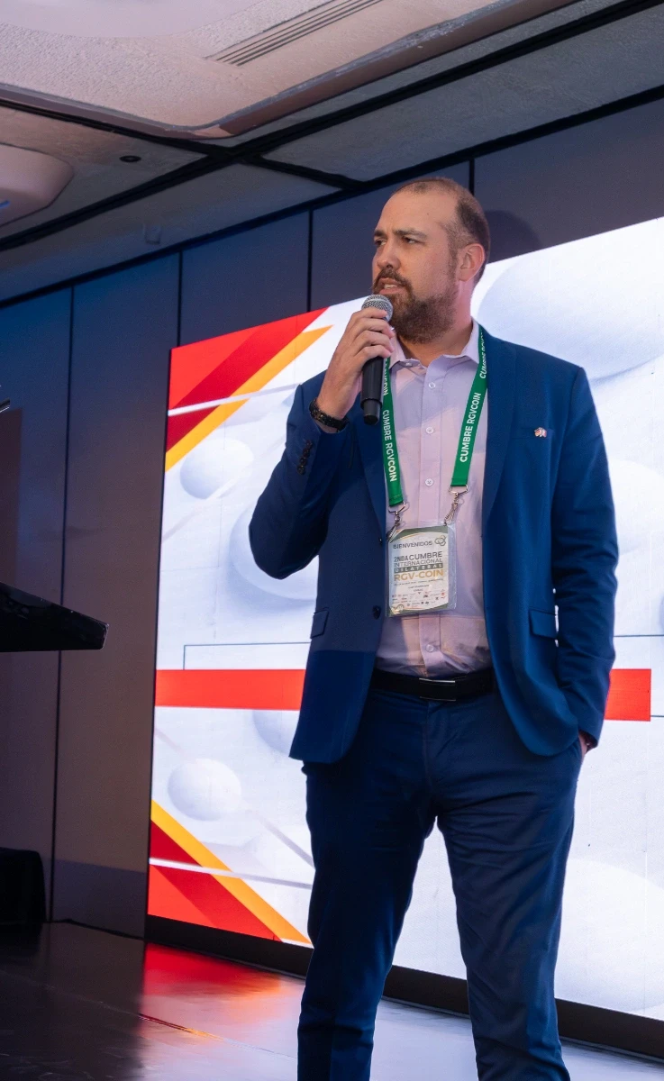 Fotografía de evento corporativo — Cumbre RGVCOIN 2026