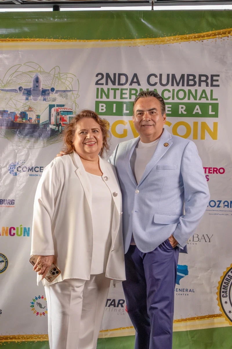 Fotografía de evento corporativo — Cumbre RGVCOIN 2026
