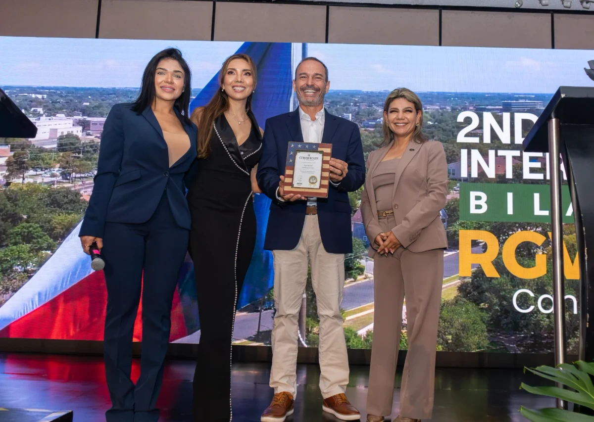Fotografía de evento corporativo — Cumbre RGVCOIN 2026