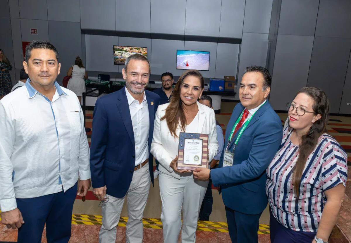 Fotografía de evento corporativo — Cumbre RGVCOIN 2026
