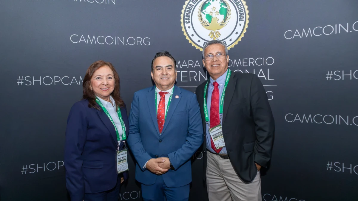 Fotografía de evento corporativo — Cumbre RGVCOIN 2026