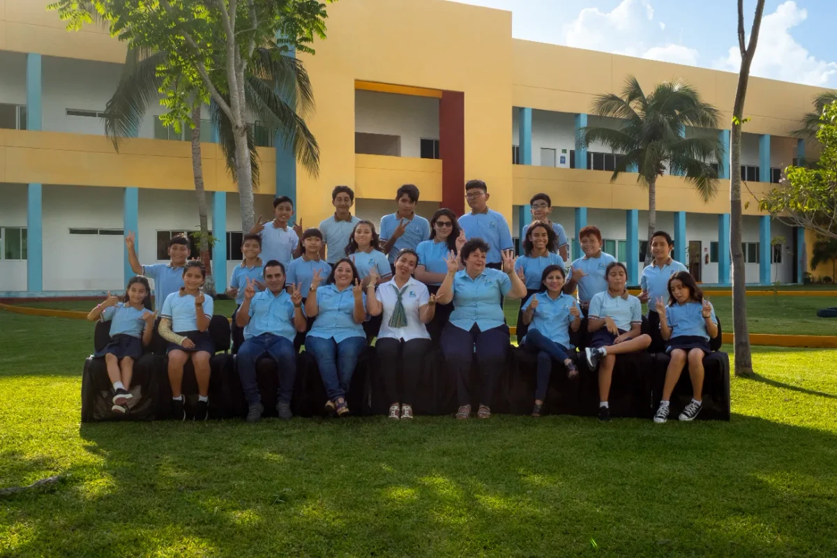 Fotografía institucional — Anuario Escolar