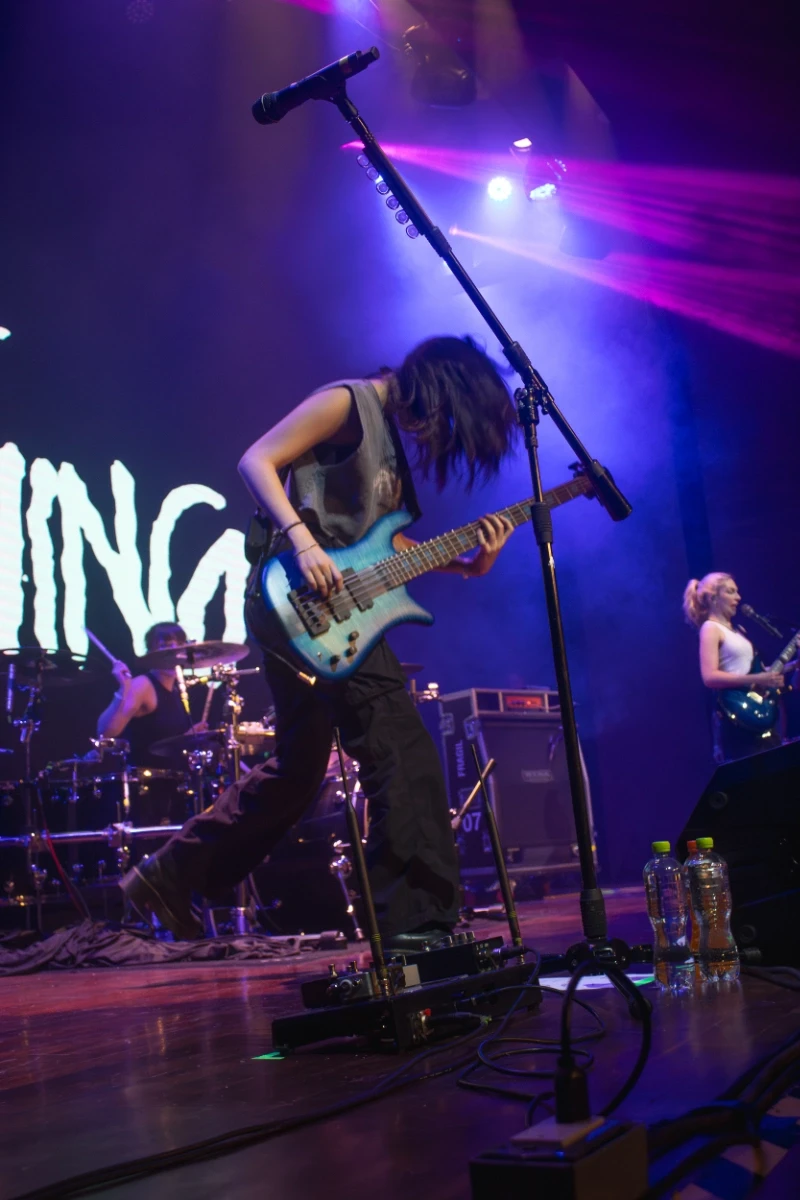 Fotografía de concierto de rock en vivo — The Warning
